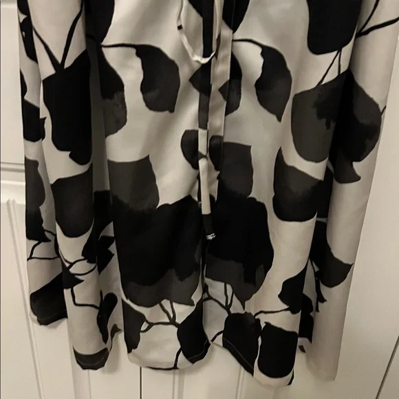 Worthington Monochrome Floral Long Sleeve Dress - Picture 5 of 9